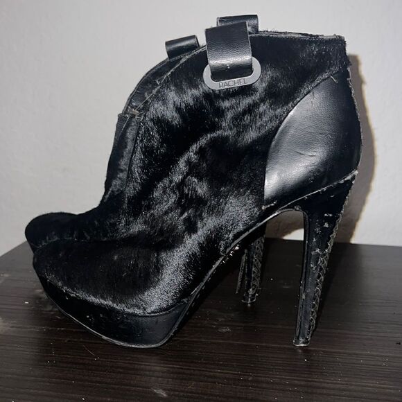 Black High Heel - Cow Leather - Size 8 - Womens Heel Rachel Roy RF Camino - Picture 1 of 5